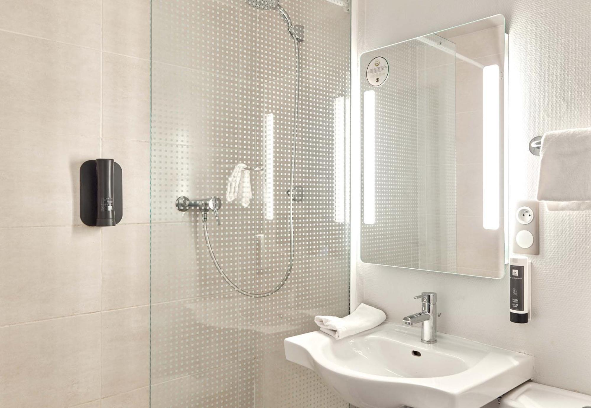B&B Hotel Corbeil-Essonnes Kültér fotó